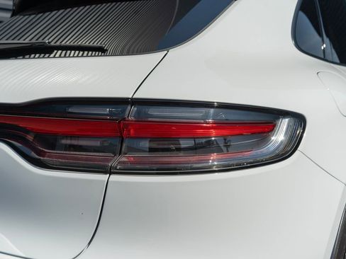 Used 2025 Porsche Macan image 14