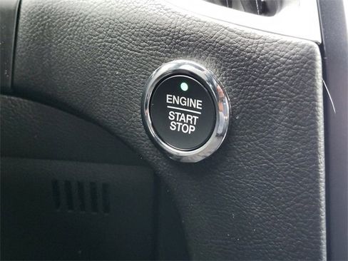 Certified 2022 Ford Edge ST-Line image 25