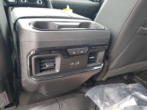 New 2026 GMC Sierra 1500 AT4 w/ AT4 Premium Package AWD/4WD image 17