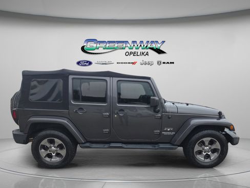 Used 2017 Jeep Wrangler Unlimited Sahara w/ Max Tow Package image 8