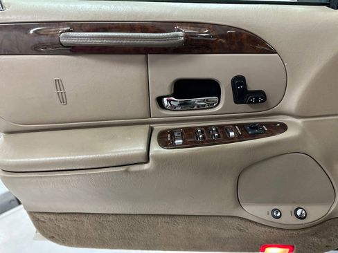 Used 2001 Lincoln Town Car Executive image 14