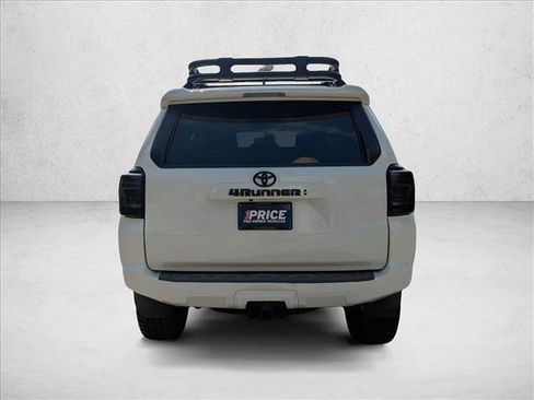 Used 2021 Toyota 4Runner SR5 Premium w/ Moonroof Package AWD/4WD image 7