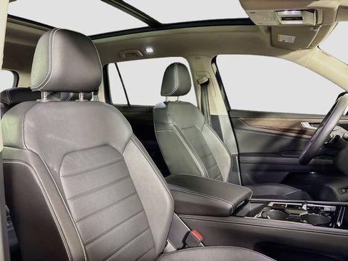 Certified 2024 Volkswagen Atlas SEL AWD/4WD image 33