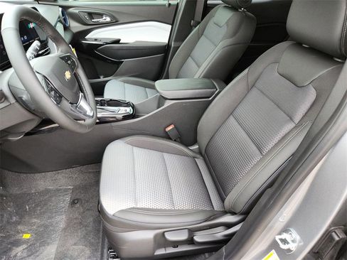 New 2025 Chevrolet Trax LT w/ Driver Confidence Package image 18