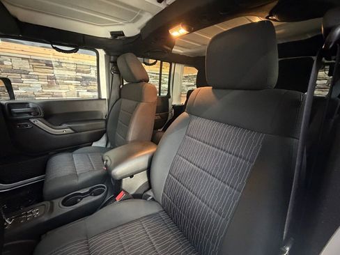 Used 2012 Jeep Wrangler Unlimited Sport image 12