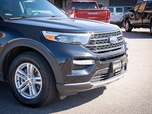 Used 2024 Ford Explorer XLT w/ Equipment Group 202A image 4