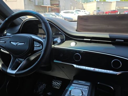 Used 2022 Genesis GV70 3.5T Sport AWD/4WD image 11