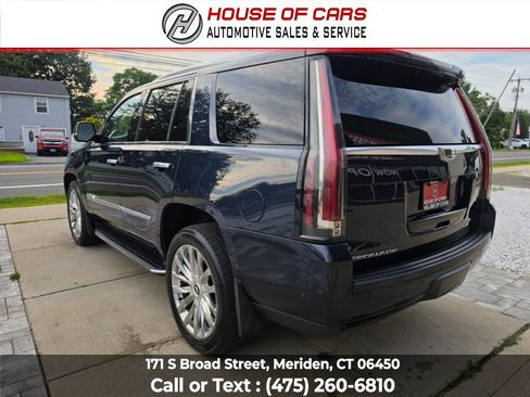 Used 2019 Cadillac Escalade Luxury AWD/4WD image 6