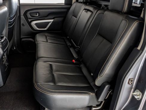 Used 2017 Nissan Titan SL AWD/4WD image 38