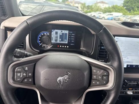 Used 2023 Ford Bronco Wildtrak AWD/4WD image 31