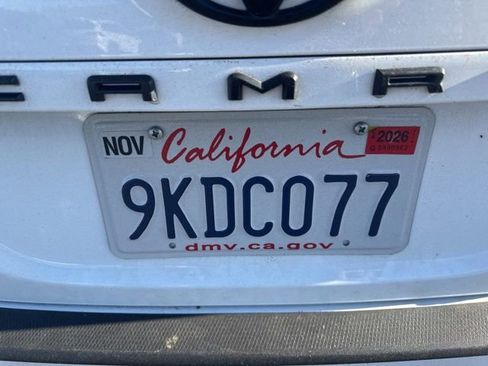 Used 2024 Toyota Camry SE image 28