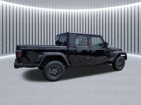 New 2026 Jeep Gladiator Sport AWD/4WD image 8
