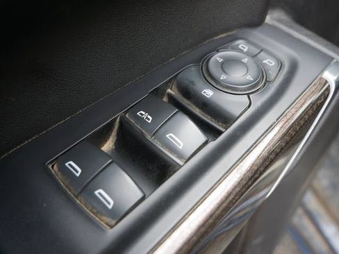 Used 2021 Chevrolet Silverado 1500 LT AWD/4WD image 18