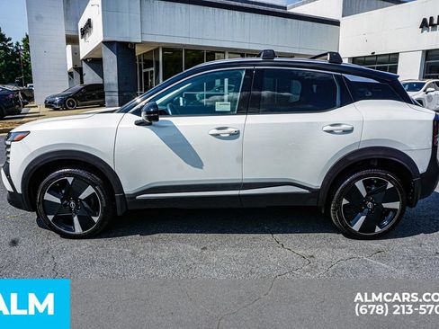 Used 2025 Nissan Kicks SR FWD image 7