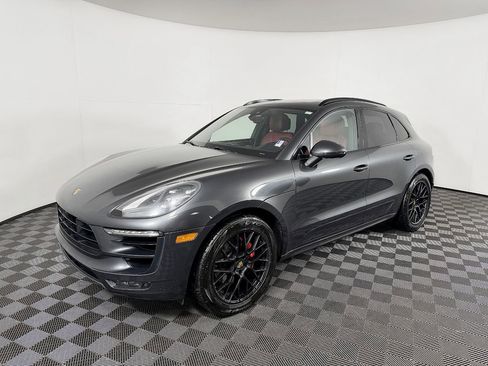 Used 2017 Porsche Macan GTS image 2
