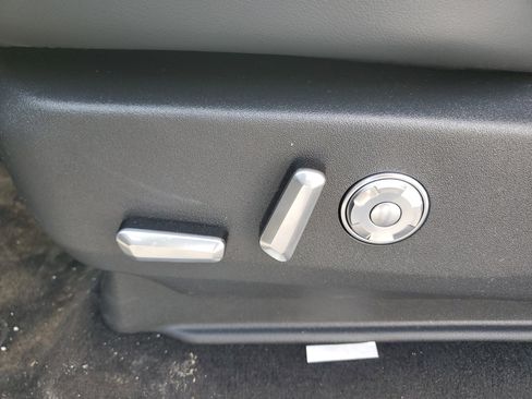 New 2026 Lincoln Navigator L Reserve image 13