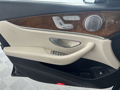 Used 2018 Mercedes-Benz E 300 image 29