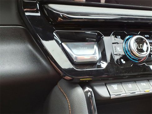 New 2026 GMC Sierra 2500 AT4 w/ AT4 Premium Plus Package image 17