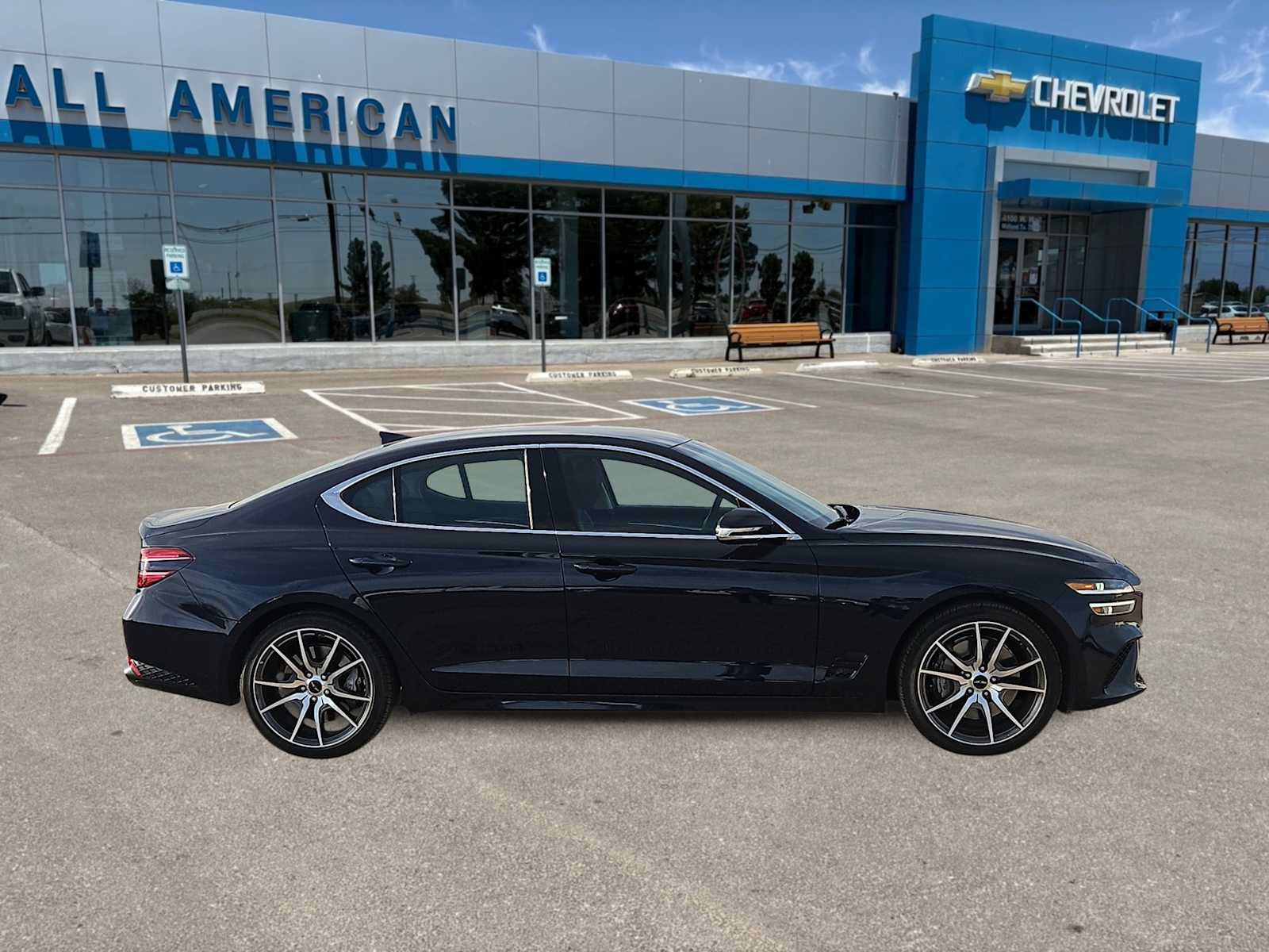 Used 2026 Genesis G70 2.5T RWD image 9