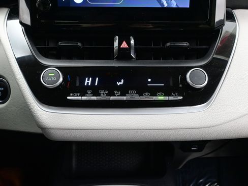 Used 2023 Toyota Corolla LE image 19