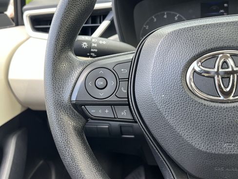 Used 2024 Toyota Corolla LE FWD image 33