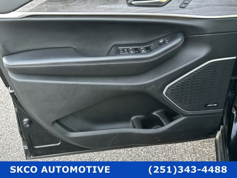 Used 2022 Jeep Grand Cherokee Limited image 12