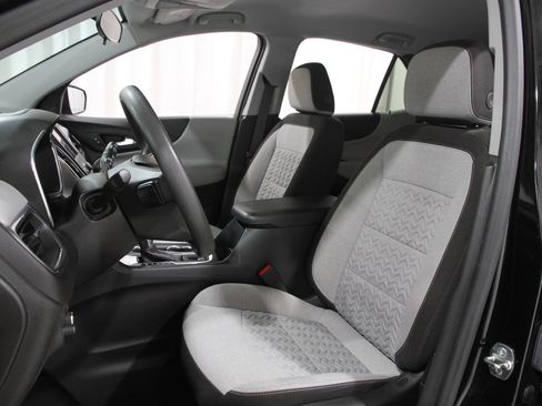 Certified 2024 Chevrolet Equinox LS w/ LS Convenience Package image 5