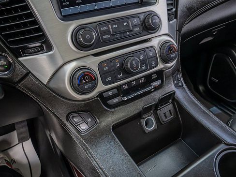 Used 2020 GMC Yukon SLT w/ Open Road Package RWD image 29