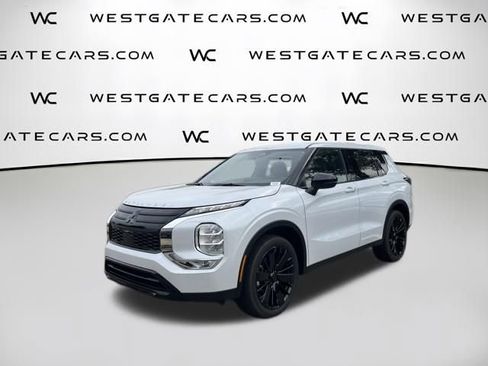 New 2026 Mitsubishi Outlander LE FWD image 1