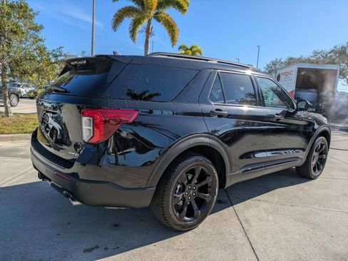 Certified 2023 Ford Explorer ST-Line w/ Class IV Trailer Tow Package image 4