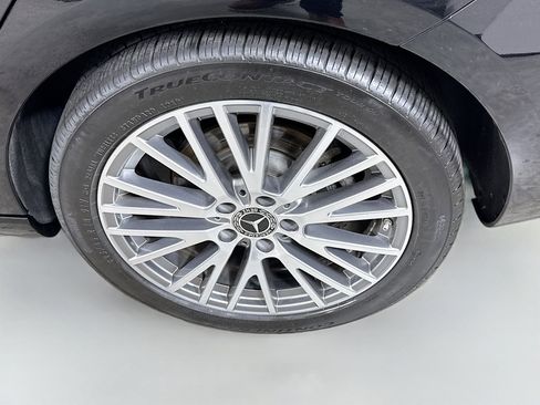 Used 2025 Mercedes-Benz CLA 250 image 28