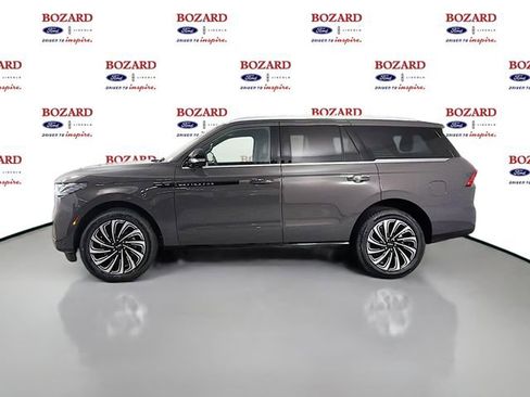 New 2025 Lincoln Navigator Black Label AWD/4WD image 4