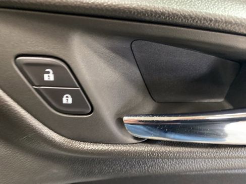 Used 2024 Chevrolet Trax RS w/ Driver Confidence Package FWD image 30