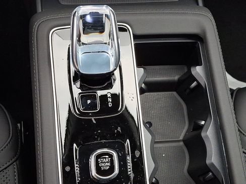 New 2026 Volvo XC90 T8 Plus w/ Protection Package Premier image 10