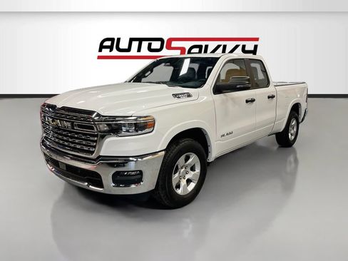 Used 2025 RAM 1500 Big Horn AWD/4WD image 3