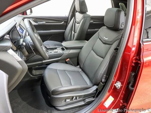 New 2025 Cadillac XT5 Sportv w/ Technology Package image 8