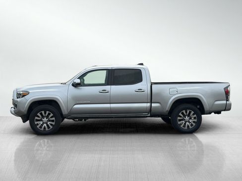 Used 2023 Toyota Tacoma Limited AWD/4WD image 4