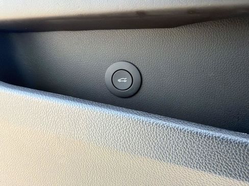 Used 2016 Cadillac ATS V RWD image 16