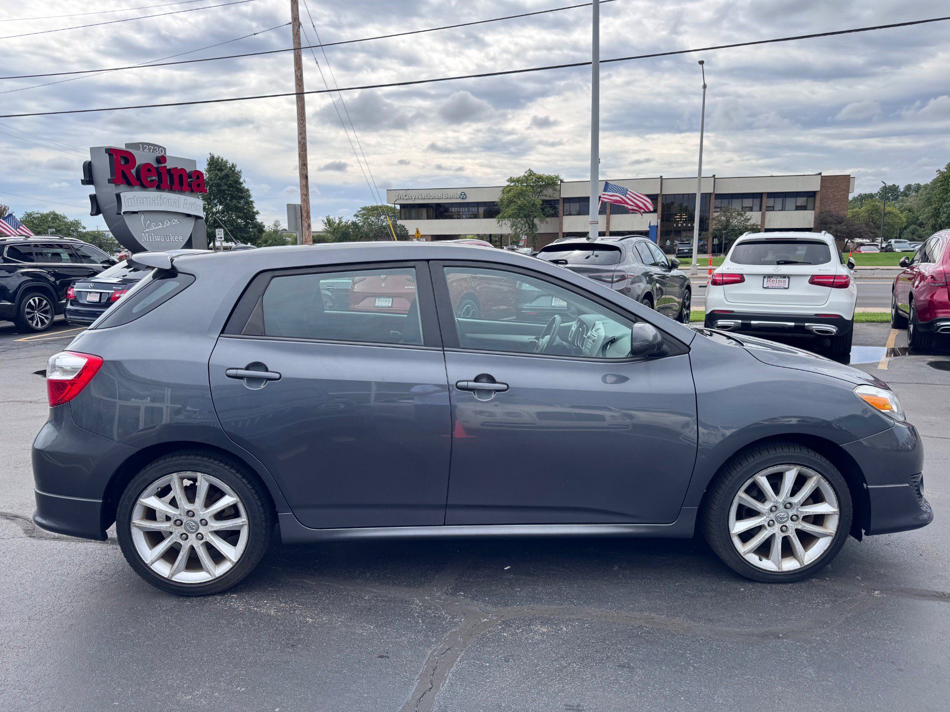 Used 2009 Toyota Matrix XRS FWD image 15