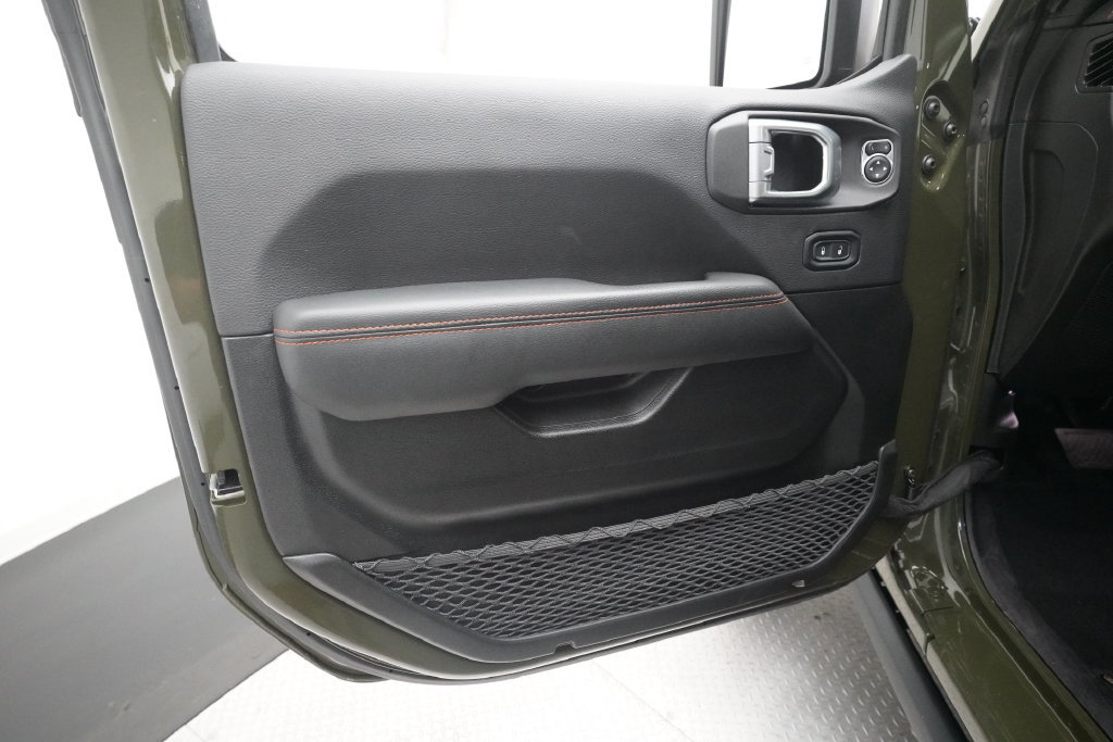 Used 2022 Jeep Gladiator Mojave w/ Cold Weather Group AWD/4WD image 25