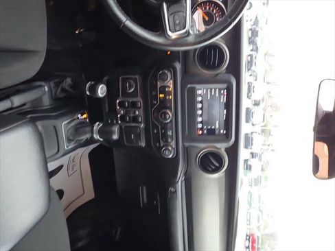 Used 2020 Jeep Gladiator Sport w/ Quick Order Package 24S image 13