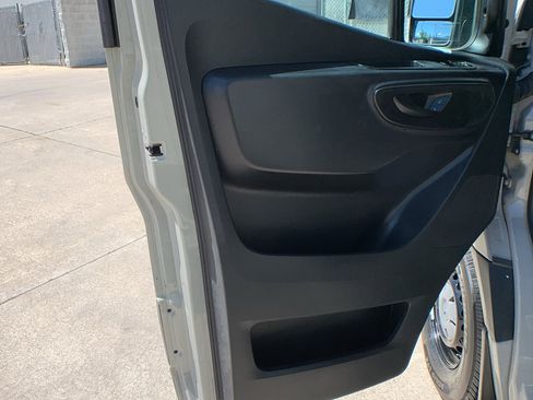 Used 2020 Mercedes-Benz Sprinter 2500 image 8