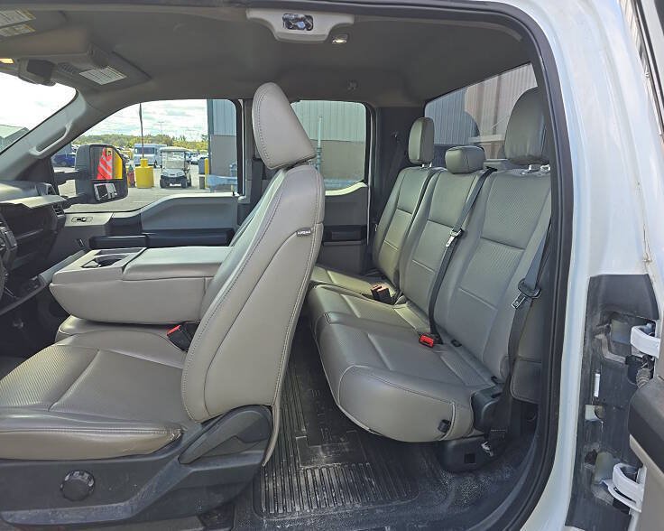 Used 2021 Ford F350 XL w/ Power Equipment Group AWD/4WD image 4