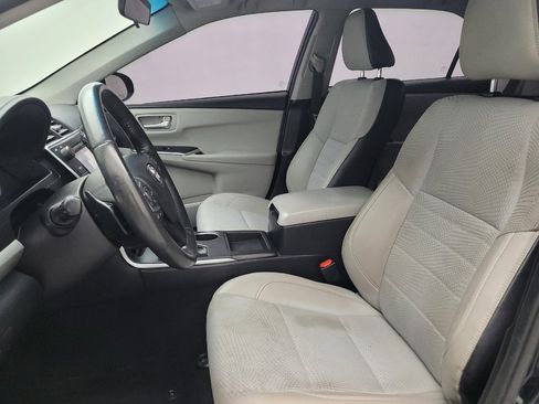 Used 2016 Toyota Camry SE w/ Moonroof Package FWD image 17