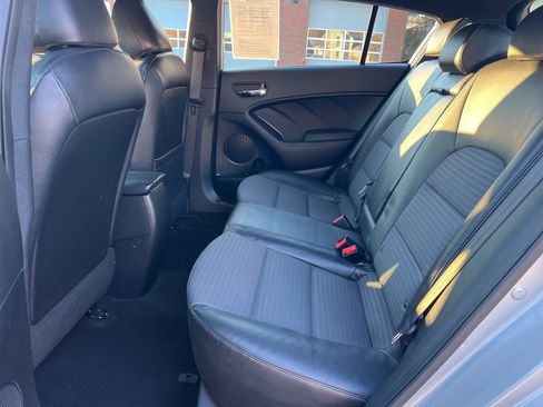 Used 2016 Kia Forte SX image 24