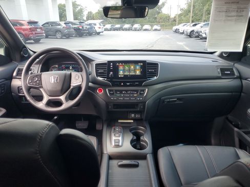 Used 2022 Honda Pilot TrailSport image 17