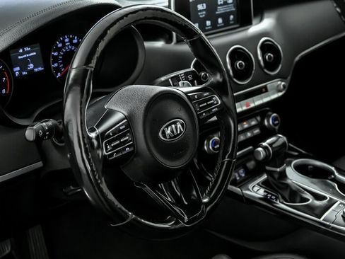 Used 2019 Kia Stinger image 22