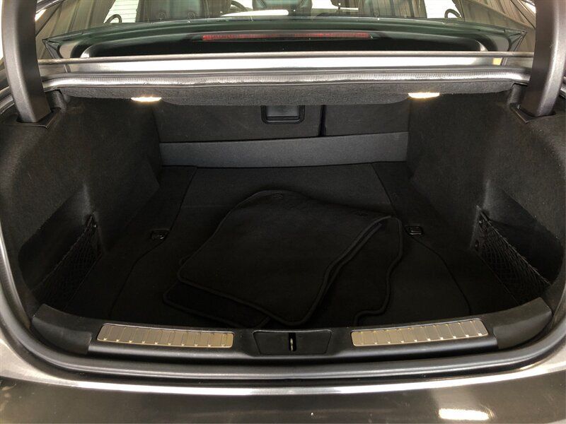 Used 2019 Lincoln Continental Premiere FWD image 12