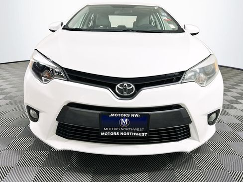 Used 2016 Toyota Corolla LE image 2