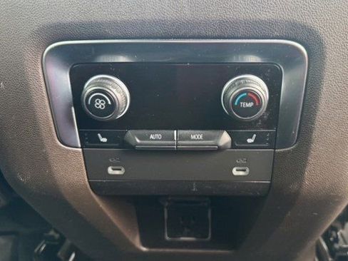 Used 2021 Chevrolet Suburban Z71 w/ Z71 Off-Road Package image 31